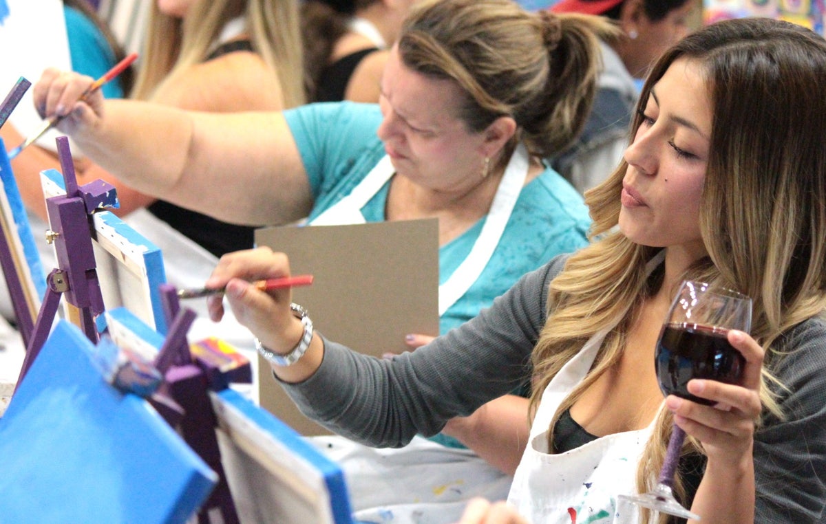 Quality Paint & Sip Supplies Purple Easel Store